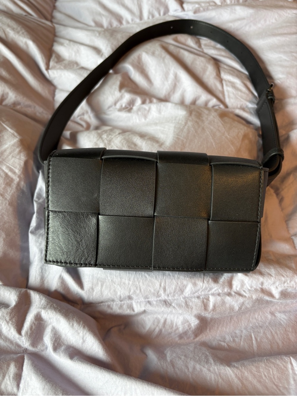 Quince Box Belt Bag
